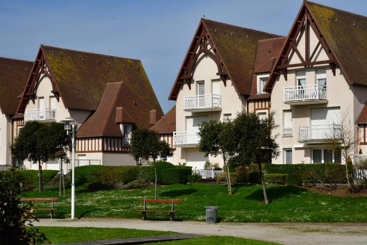 Appartement Au Pied De La Plage - Balcon - Parking クルル・シュル・メール エクステリア 写真